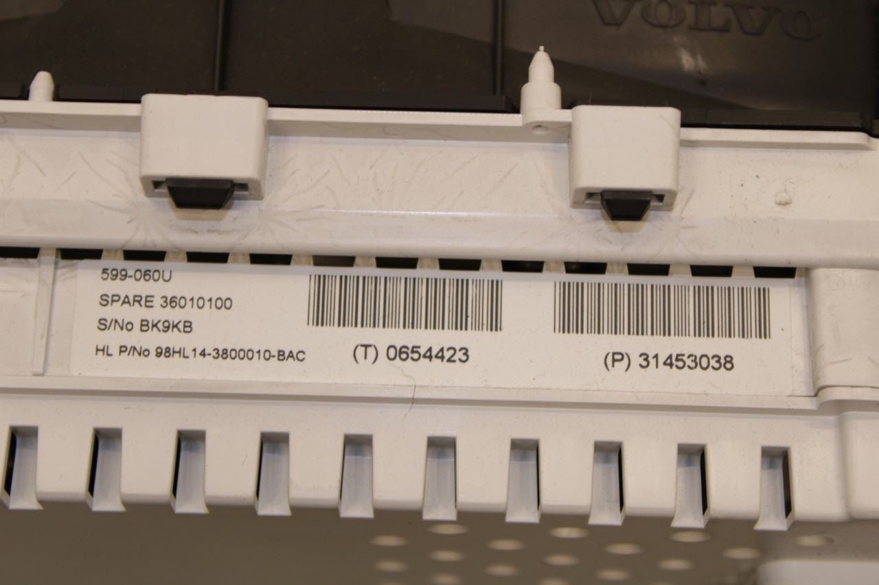 15-16 Volvo S60 T5 Premier FWD Speedometer Gauge Instrument Cluster 105K Mileage - Alshned Auto Parts