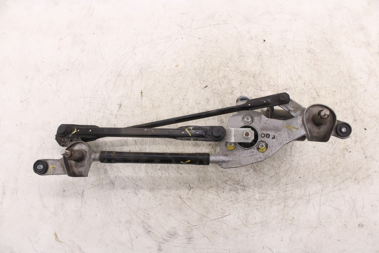 19-2021 Hyundai Veloster 2L Front Windshield Wiper Transmission Linkage w/ Motor4