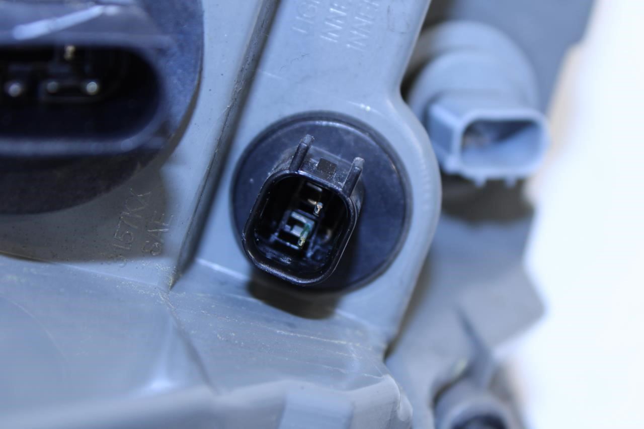 2014-2018 Jeep Grand Cherokee Limited Rear Right Side Tail Light Lamp 68110016AD - Alshned Auto Parts