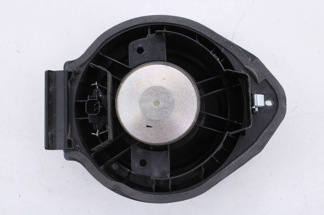 2018-2024 Chevrolet Equinox LT Rear Right and Left Door Audio Speaker 390351658