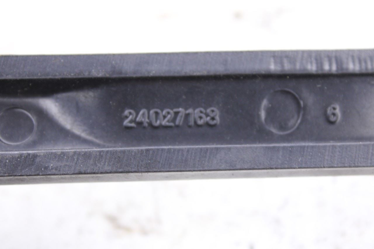 2007-14 Ford Mustang Conv Front Right and Left Windshield Wiper Arm 7R3Z-17526-A8