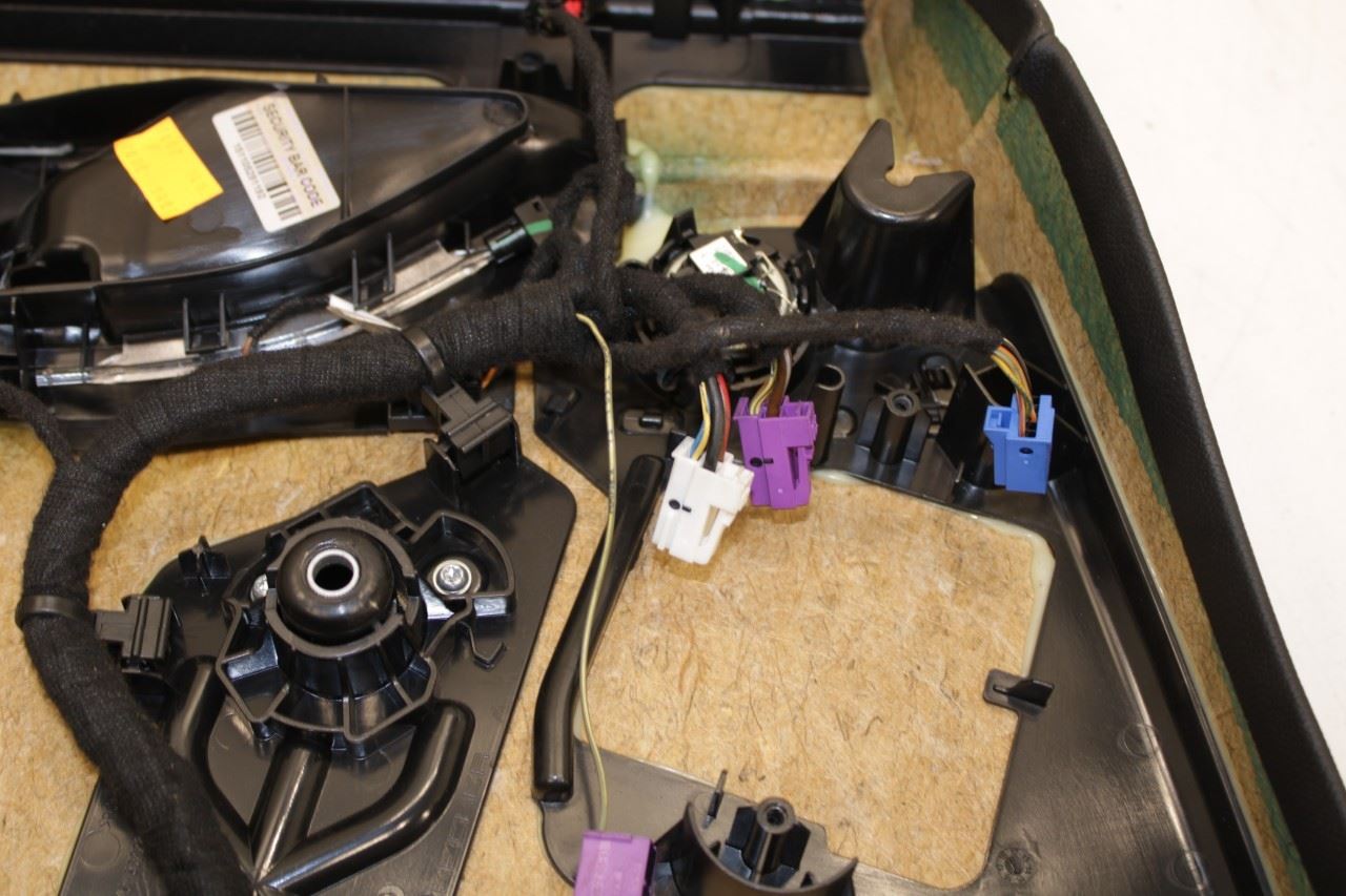 2014-2020 Maserati Ghibli S Q4 Rear Right Passenger Door Trim Panel 670049692 - Alshned Auto Parts