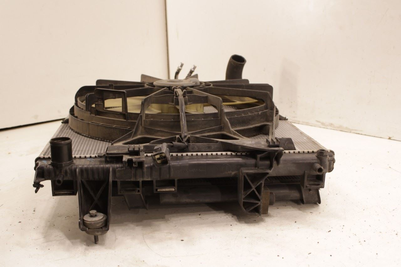 14-18 RAM 2500 Tradesman 6.4L Engine Radiator w/ Cooling Fan Assy 68232742AB OEM - Alshned Auto Parts