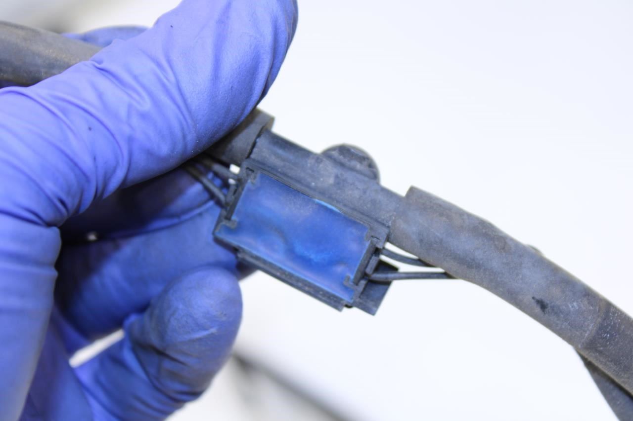 2007-13 Mercedes-Benz S550 Front Windshield Washer Fluid Hose 221-860-02-92 OEM - Alshned Auto Parts