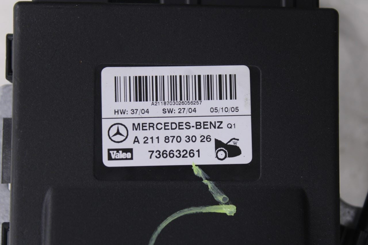 2003-06 Mercedes-Benz E500 Rear Power Trunk Lid Motor Actuator w/ Control Module14