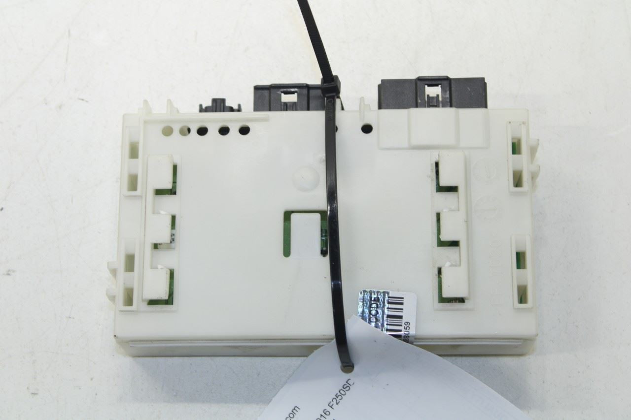 2015-2016 Ford F250 Lariat Crew Cab Trailer Brake Towing Module FC3T-19H517-AJ - Alshned Auto Parts