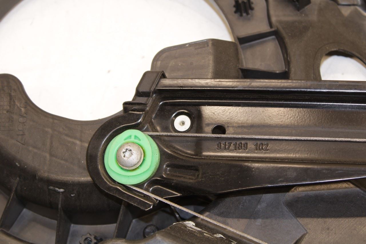 11-18 Porsche Cayenne Platinum Rear Left Door Window Regulator w/ Carrier Plate - Alshned Auto Parts