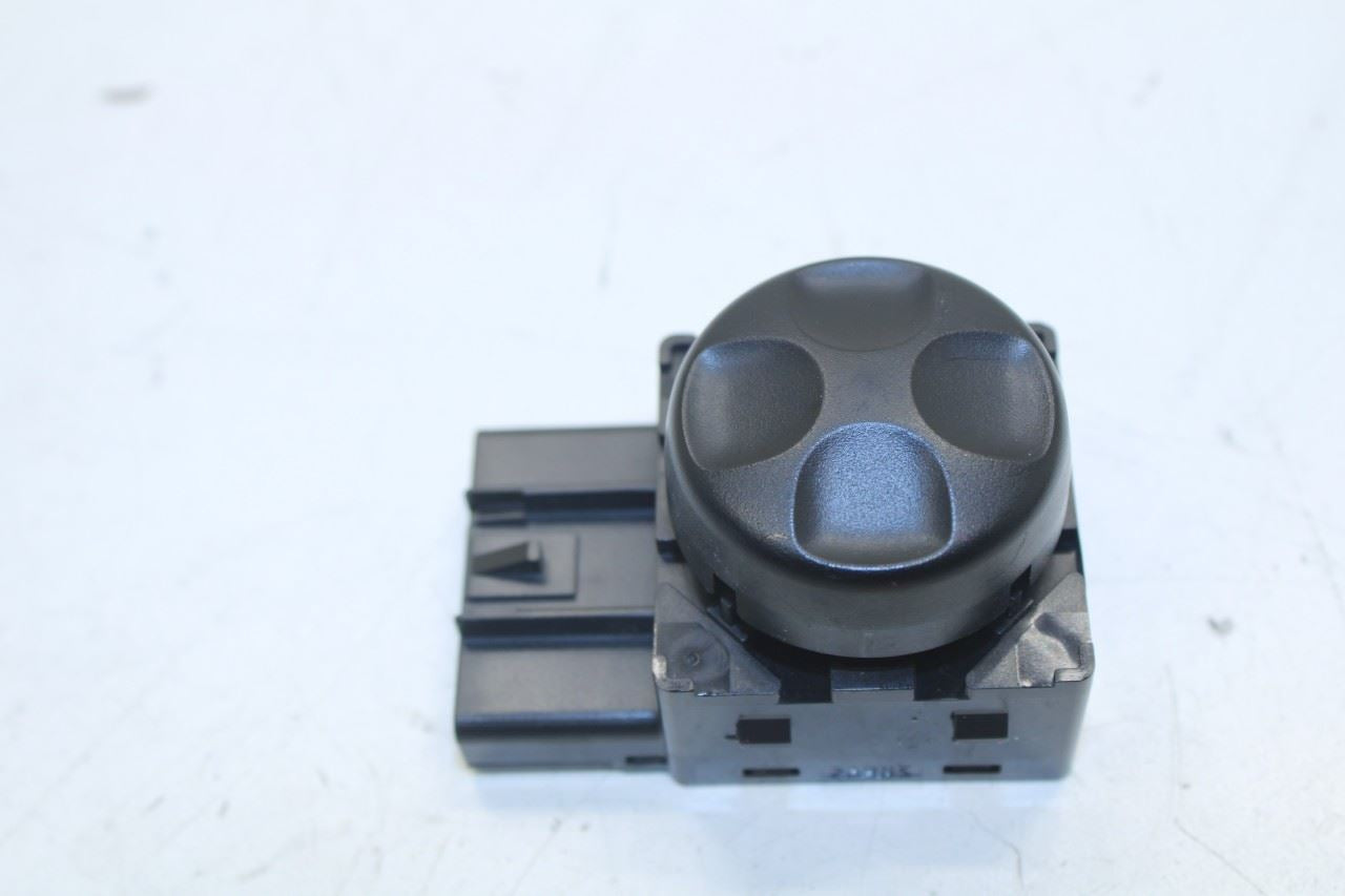 2017-2020 Maserati Ghibli Front Left Side Power Seat Adjustment Switch 673000293 - Alshned Auto Parts