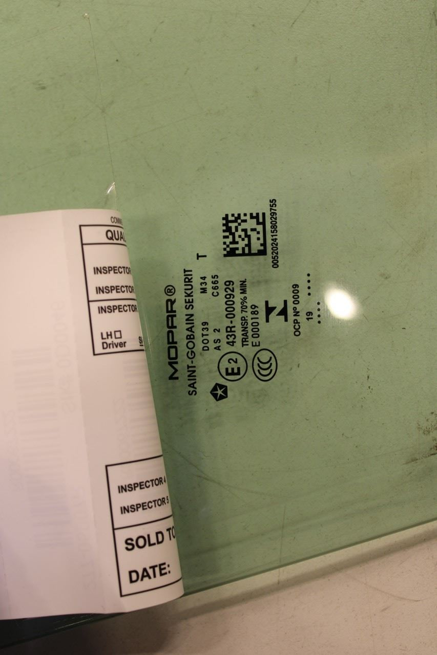 2015-2022 Jeep Renegade Sport Rear Right Door Window Glass 68256339AA OEM - Alshned Auto Parts
