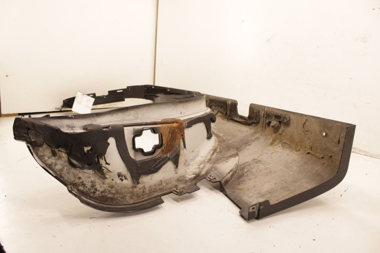 97-04 Chevrolet Corvette LH Lower Door Opening Trim Rocker Panel 10444701 *ReaD* - Alshned Auto Parts