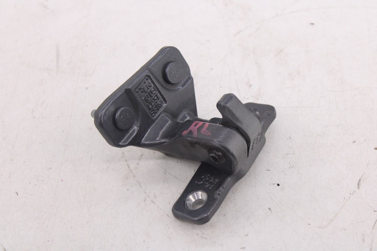 2015-21 Mercedes-Benz C300 4Matic Rear Left Side Door Hinge Upper and Lower Pair18