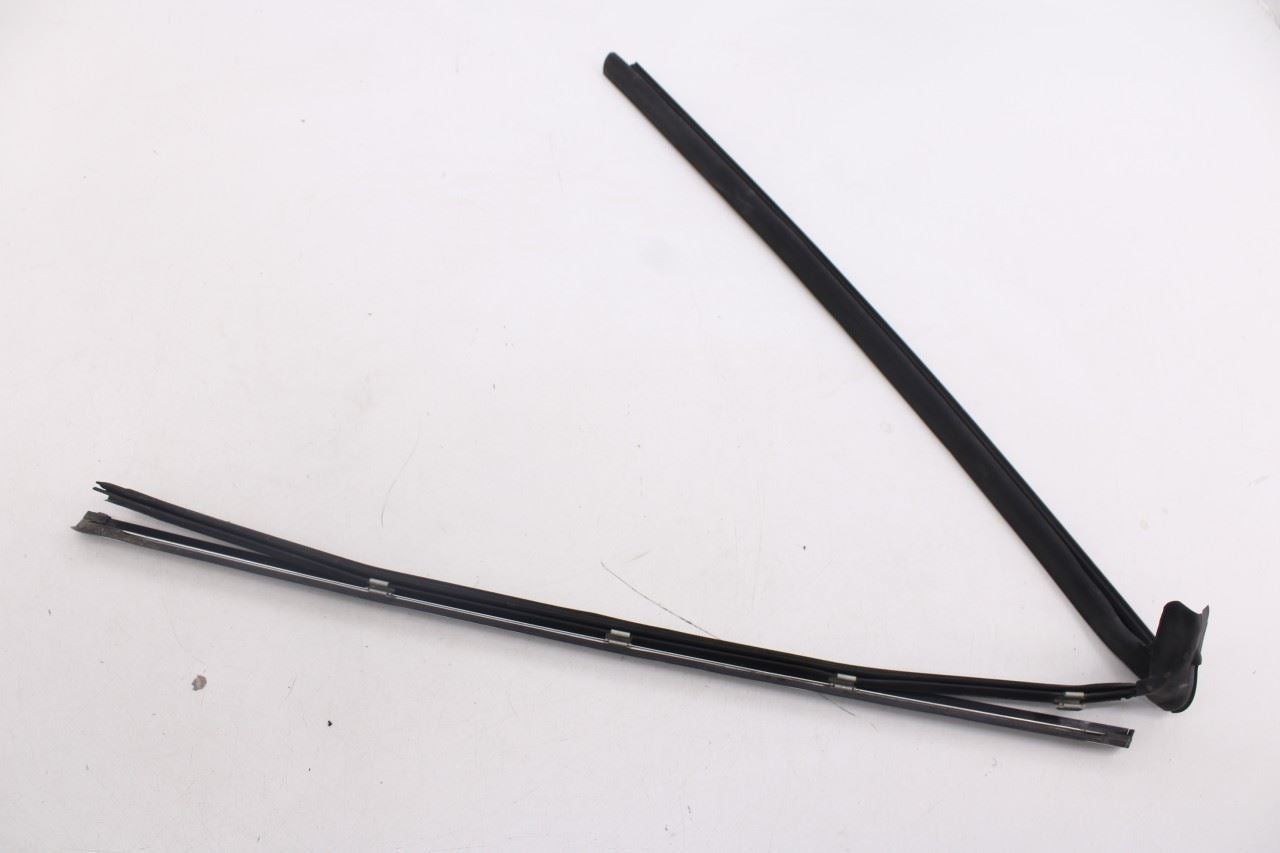 2006-2009 Mercedes-Benz CLK350 Rear Left Quarter Window Molding Strip 20967003385