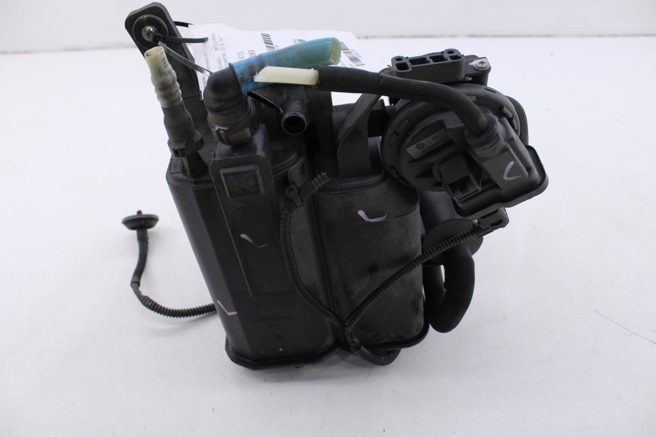 11-18 Porsche Cayenne S 4.8L Fuel Vapor Evaporator Emission Canister 7P0201801H2