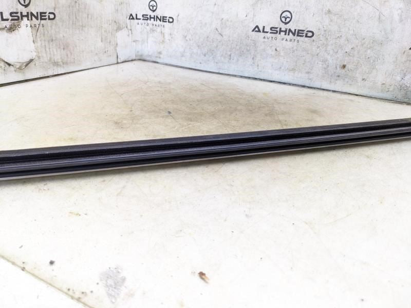 2011-2015 Hyundai Sonata Front Right Door Outer Belt Molding 82220-3S000 OEM - Alshned Auto Parts