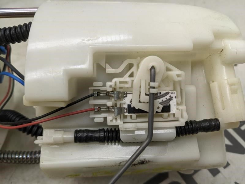 2014-2018 Subaru Forester 2.5L Fuel Pump Assembly 42021VA010 OEM - Alshned Auto Parts