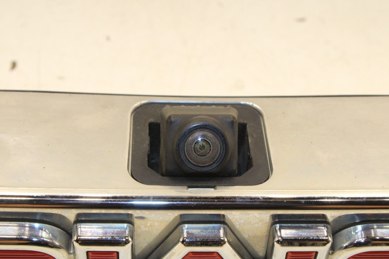 18-19 GMC Acadia SLT-1 Rear Liftgate Applique License Plate Light Lamp w/ Camera - Alshned Auto Parts