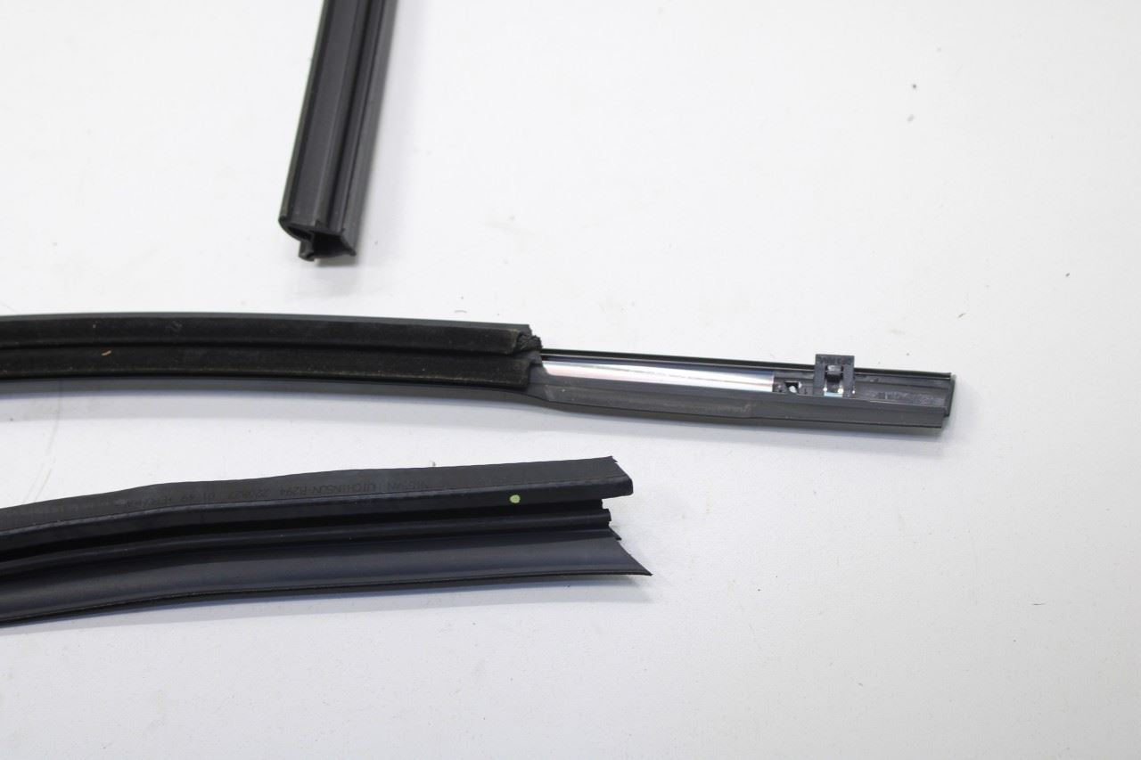 17-22 Nissan Rogue Sport SL AWD RR LH Door Run Channel Belt Outer Inner Molding - Alshned Auto Parts