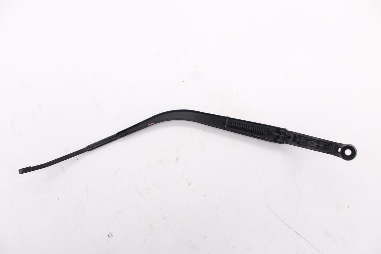 11-2025 Mitsubishi Outlander Sport SE Front Left and Right Windshield Wiper Arm2