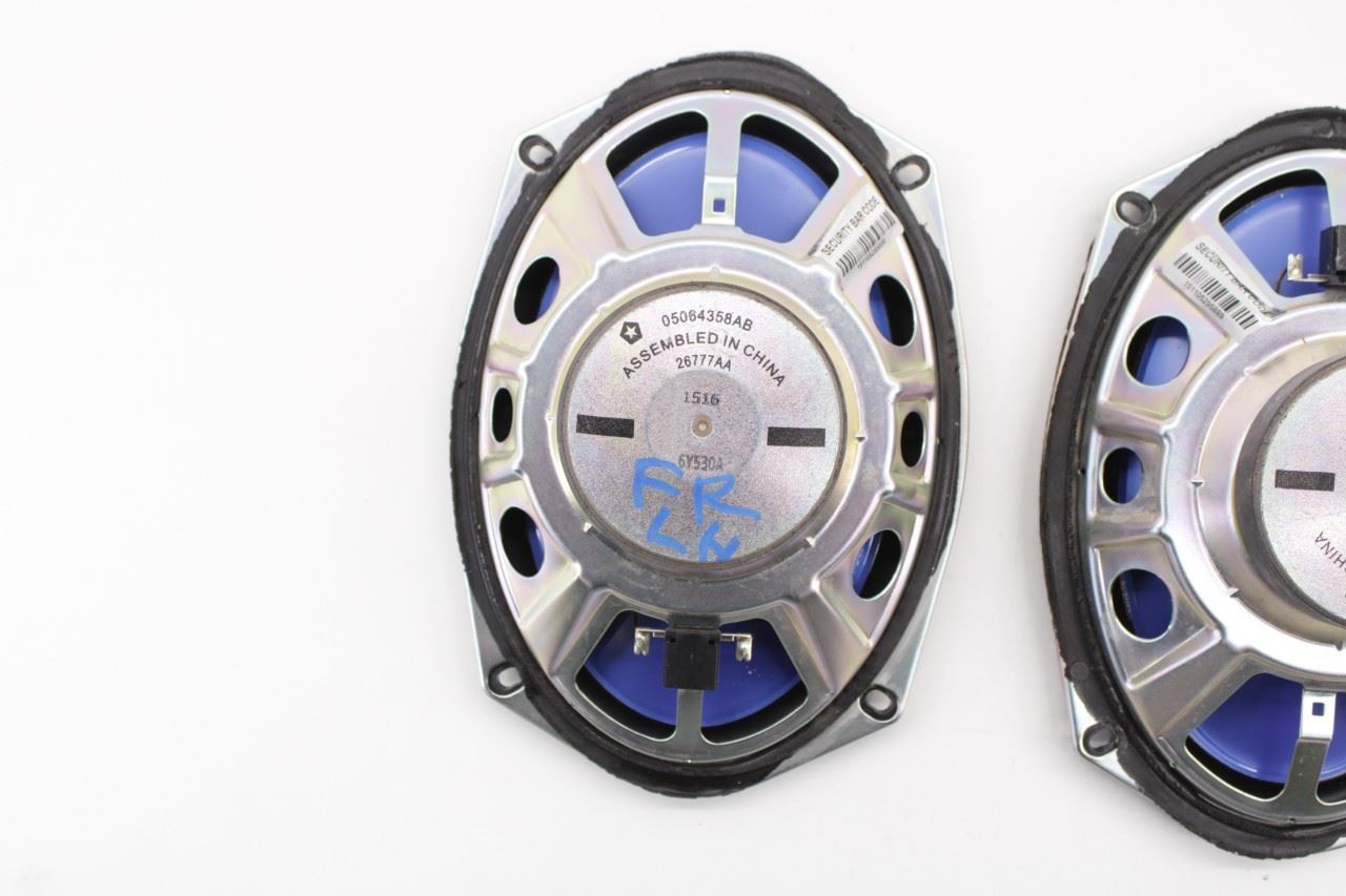 17-24 Chrysler Pacifica Limited Front Right and Left Door Speaker 05064358AB - Alshned Auto Parts