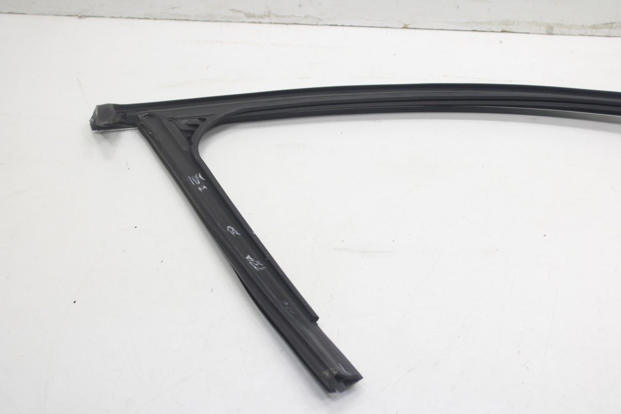 17-20 Alfa Romeo Giulia Ti FR LH Upper Door Window Weatherstrip w/ Belt Molding - Alshned Auto Parts