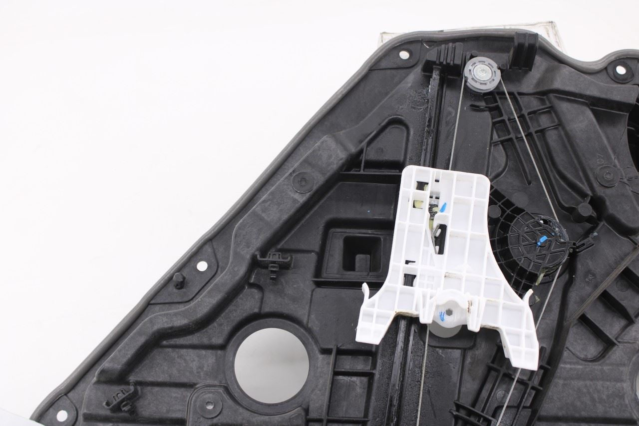 21-20 Hyundai Elantra SE RR LH Door Window Regulator w/ Carrier and Motor *ReaD*10