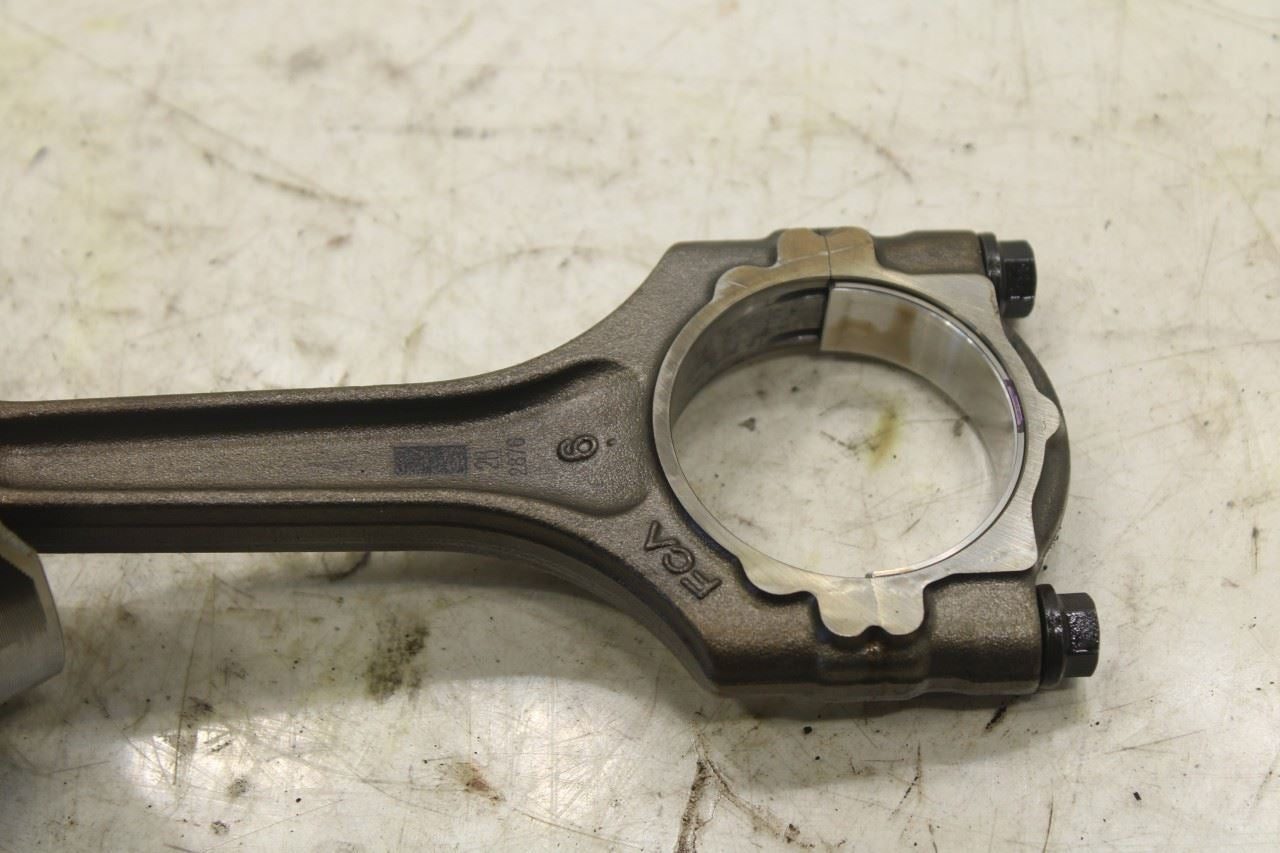 2017-22 Alfa Romeo Giulia Ti 2.0L AWD Engine Piston 4 w/ Connecting Rod 50052788 - Alshned Auto Parts