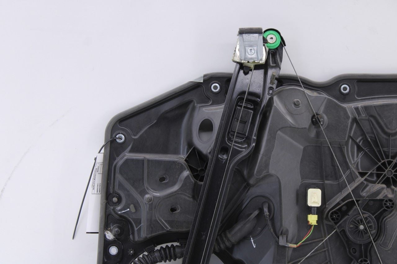 11-18 Porsche Cayenne S FR LH Door Window Regulator w/ Carrier and Motor *ReaD*7