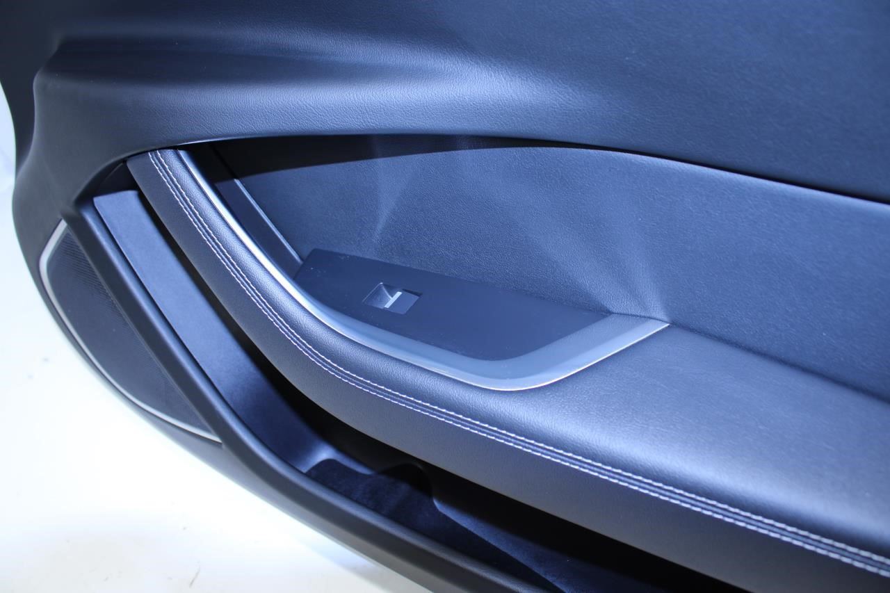 2017-2020 Jaguar XE R-Dynamic S Front Right Passenger Door Trim Panel T4N7319 - Alshned Auto Parts