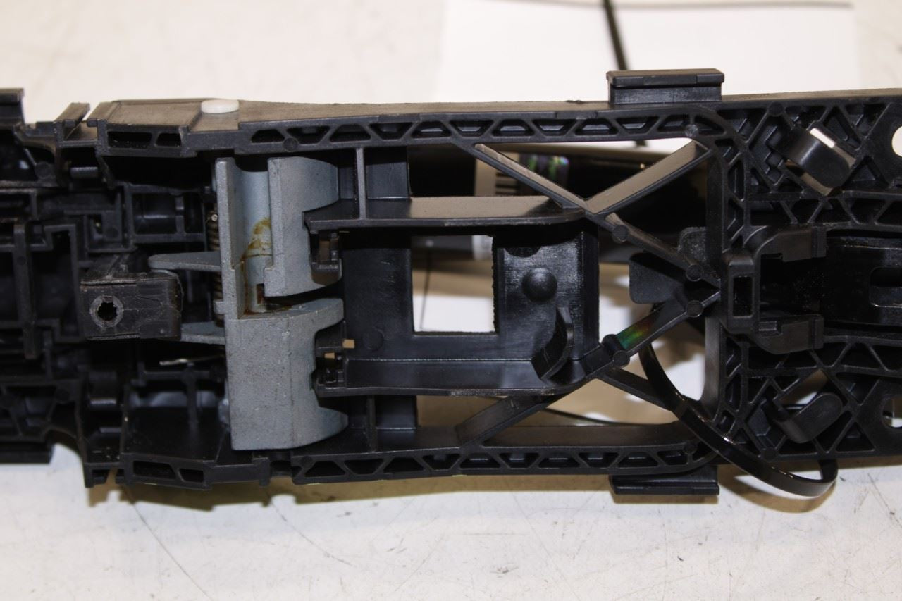 2011-18 Porsche Cayenne Platinum Front Passenger Right Side Door Exterior Handle - Alshned Auto Parts