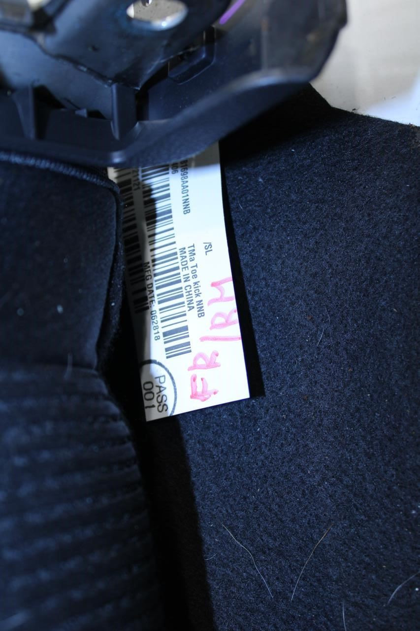 19-20 Hyundai Santa Fe Front Right Seat Upper Cushion 88400-S2000-PTH OEM *ReaD* - Alshned Auto Parts