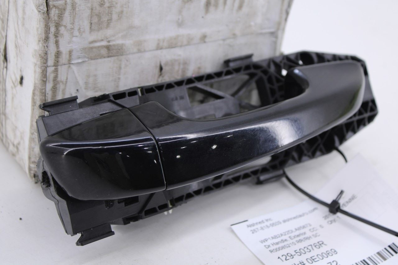 11-18 Porsche Cayenne S 4.8L AWD Rear Passenger Right Side Door Exterior Handle2