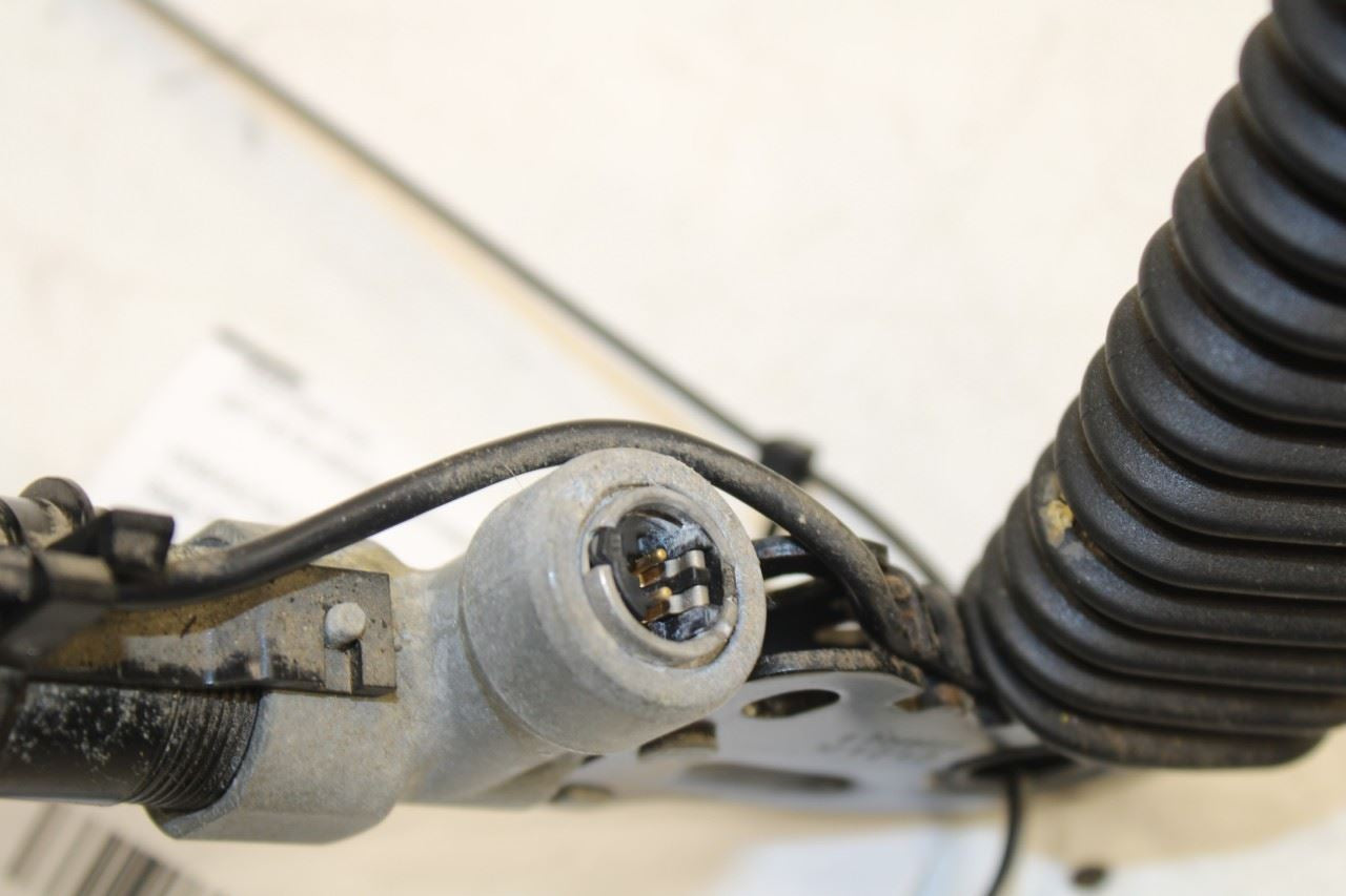 10-12 BMW 750Li xDrive 4.4L Front Driver Left Side Seat Belt Buckle 72119115305 - Alshned Auto Parts