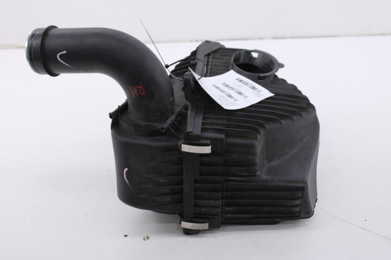 11-14 Porsche Cayenne S 4.8L AWD Passenger Right Side Air Intake Cleaner w/ Hose4