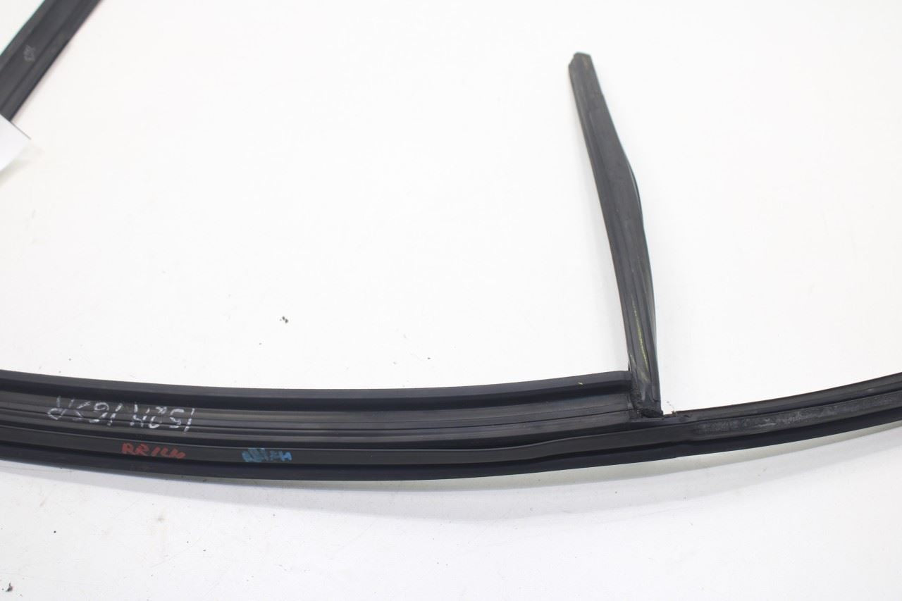 17-20 Alfa Romeo Giulia Ti AWD Rear Left Upper Door Window Weatherstrip Molding - Alshned Auto Parts
