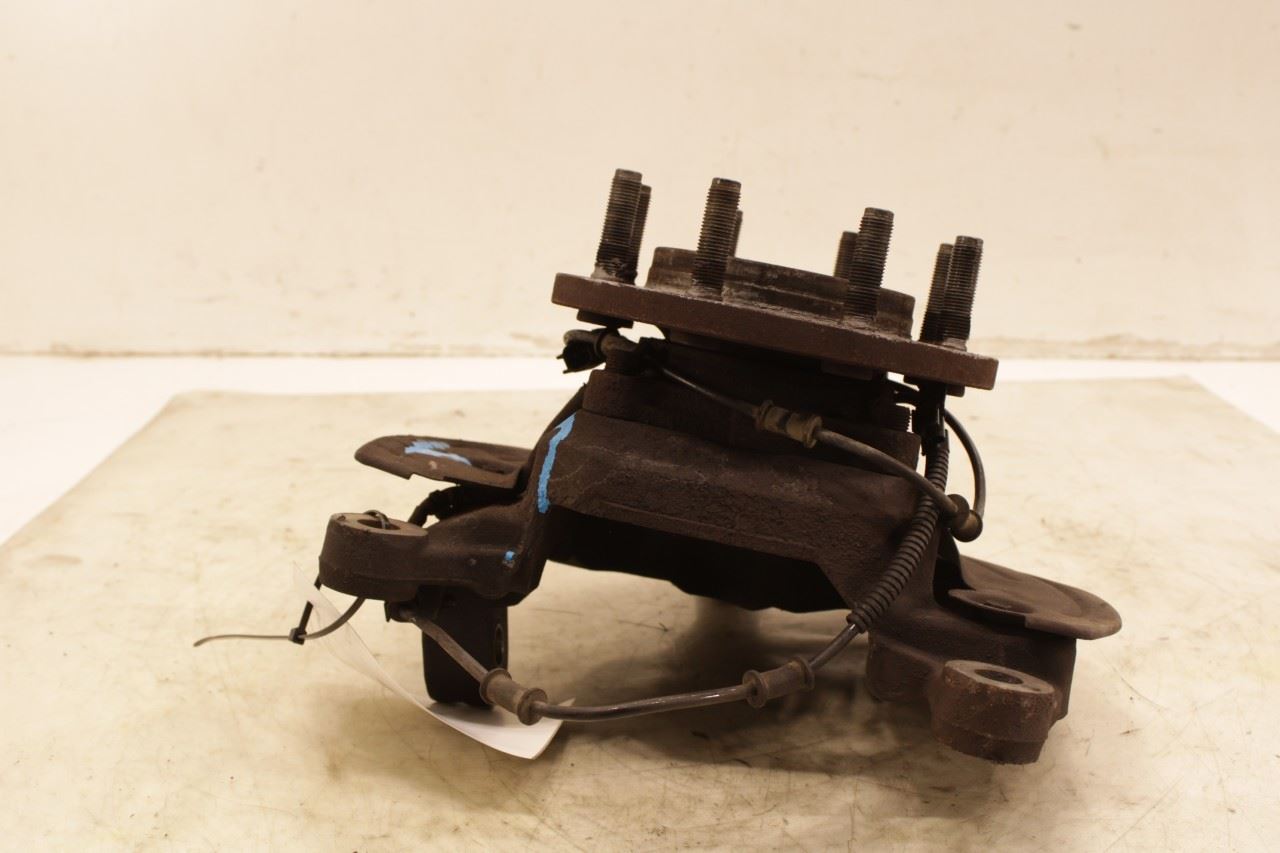 2014-2018 RAM 2500 Tradesman Front Right Side Spindle Knuckle Hub 68217027AA OEM - Alshned Auto Parts