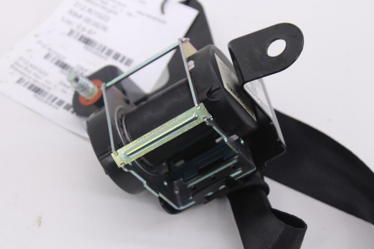 2016-22 Kia Sportage Nightfall 2.4L FWD Rear Center 2nd Row Seat Belt Retractor3