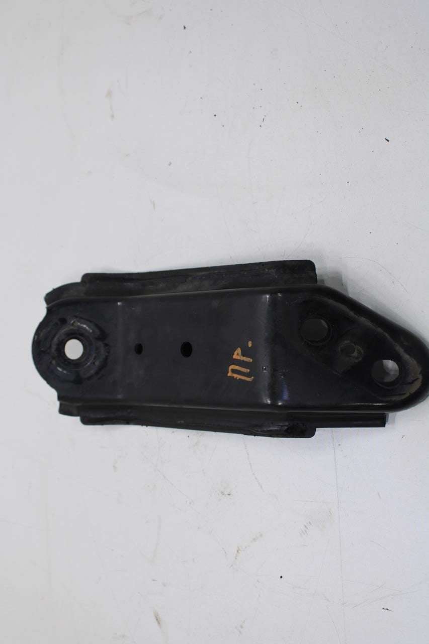2013-2020 Nissan Pathfinder SV Front Left and Right Crossmember Stopper Bracket - Alshned Auto Parts