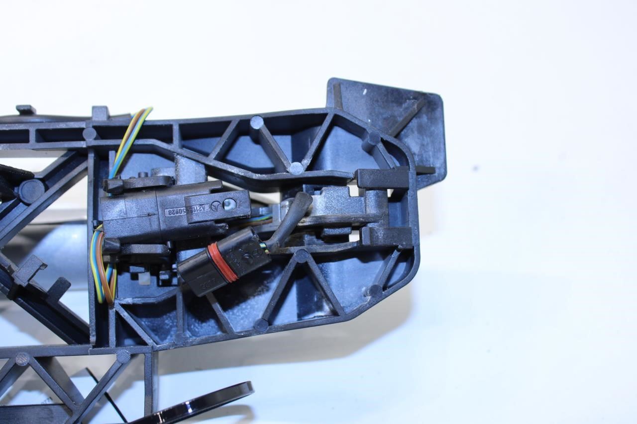 2007-11 Mercedes-Benz S550 Rear Left Door Exterior Handle 221-760-09-70-9999 OEM - Alshned Auto Parts