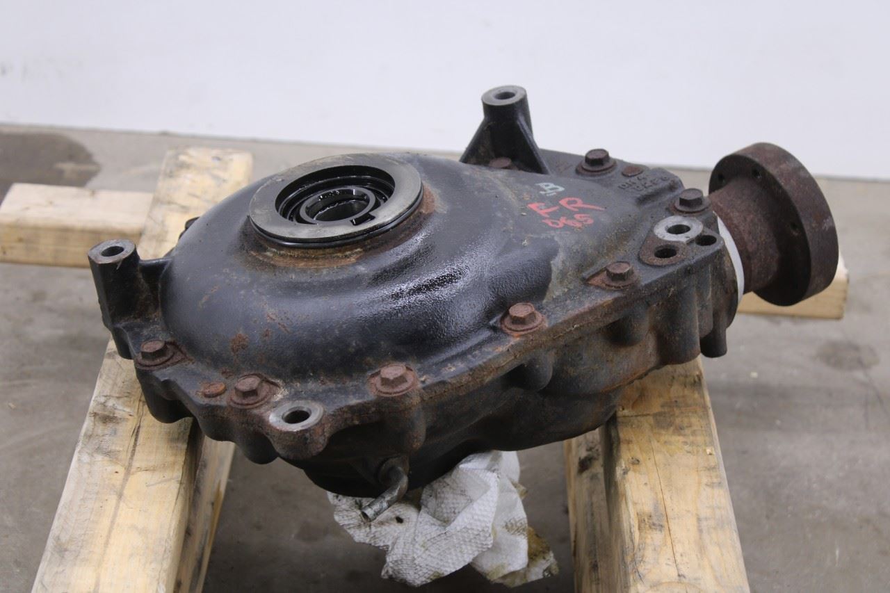 2010-12 Land Rover Range Rover HSE 5.0L 4WD Front Differential Carrier LR010798 - Alshned Auto Parts