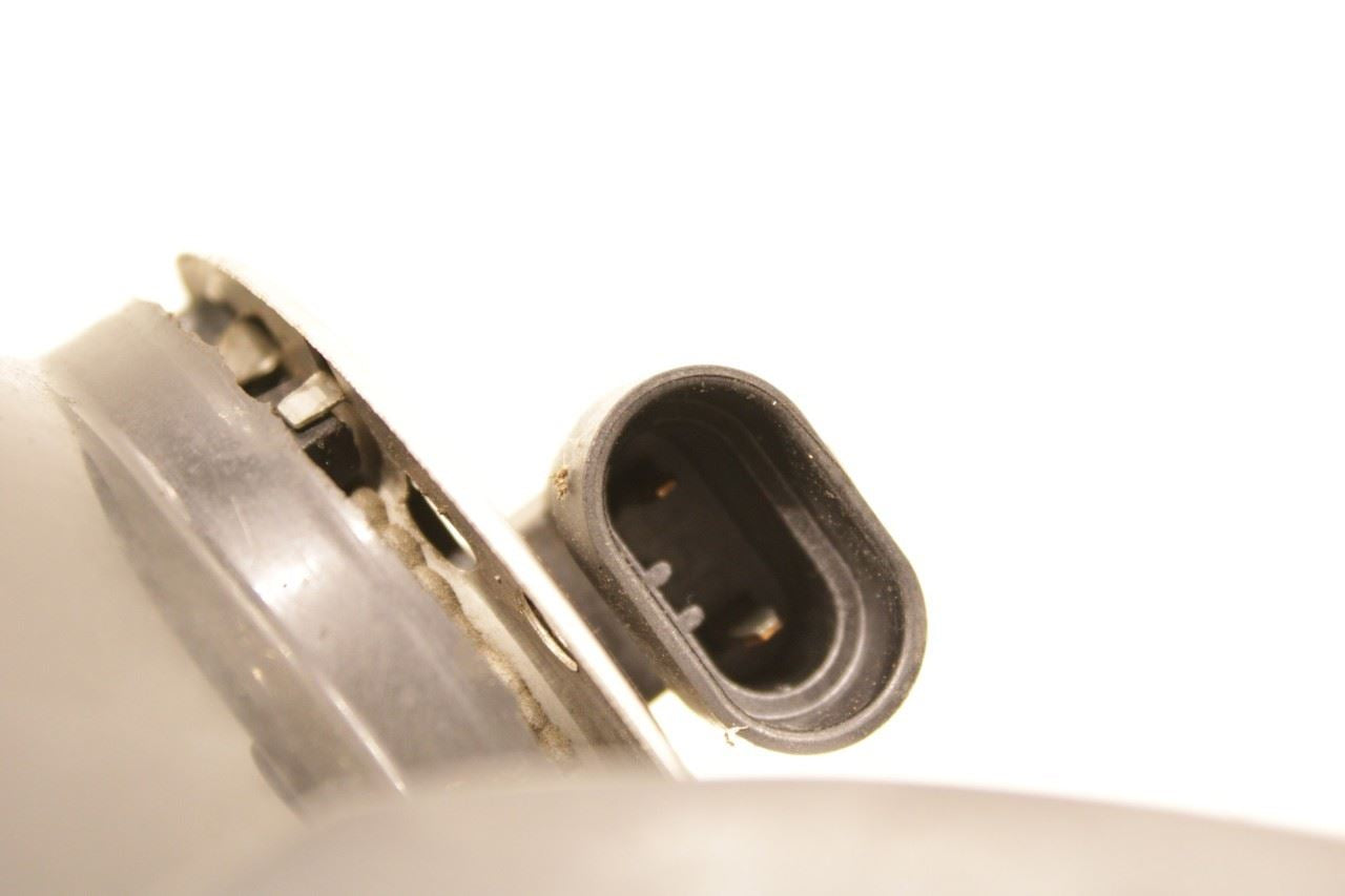 1997-2004 Chevrolet Corvette 5.7L RWD Front Passenger Right Side Headlight Lamp - Alshned Auto Parts