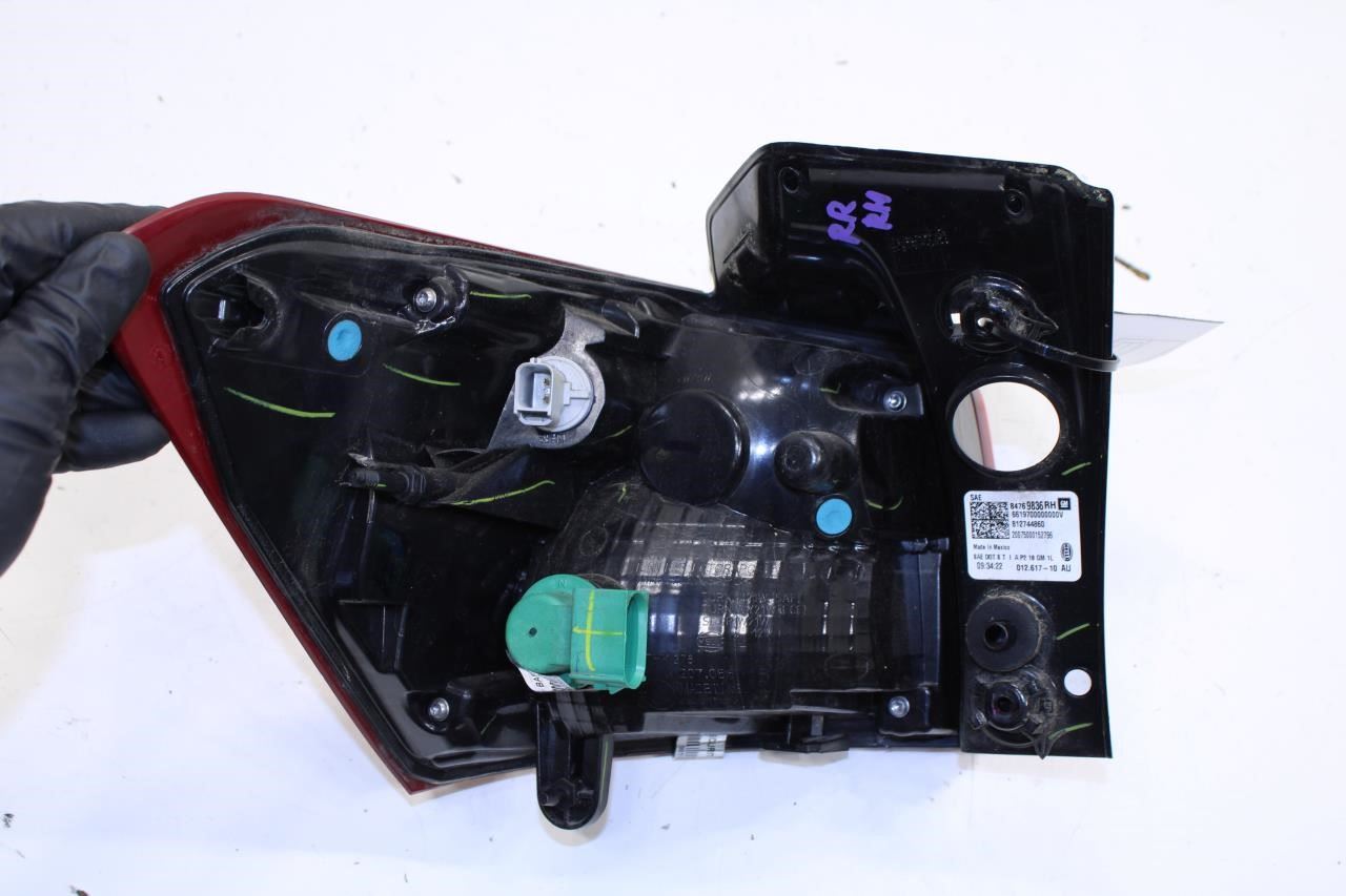 2018-2021 Chevrolet Equinox LT Rear Right Side Tail Light Lamp 84769836 OEM - Alshned Auto Parts