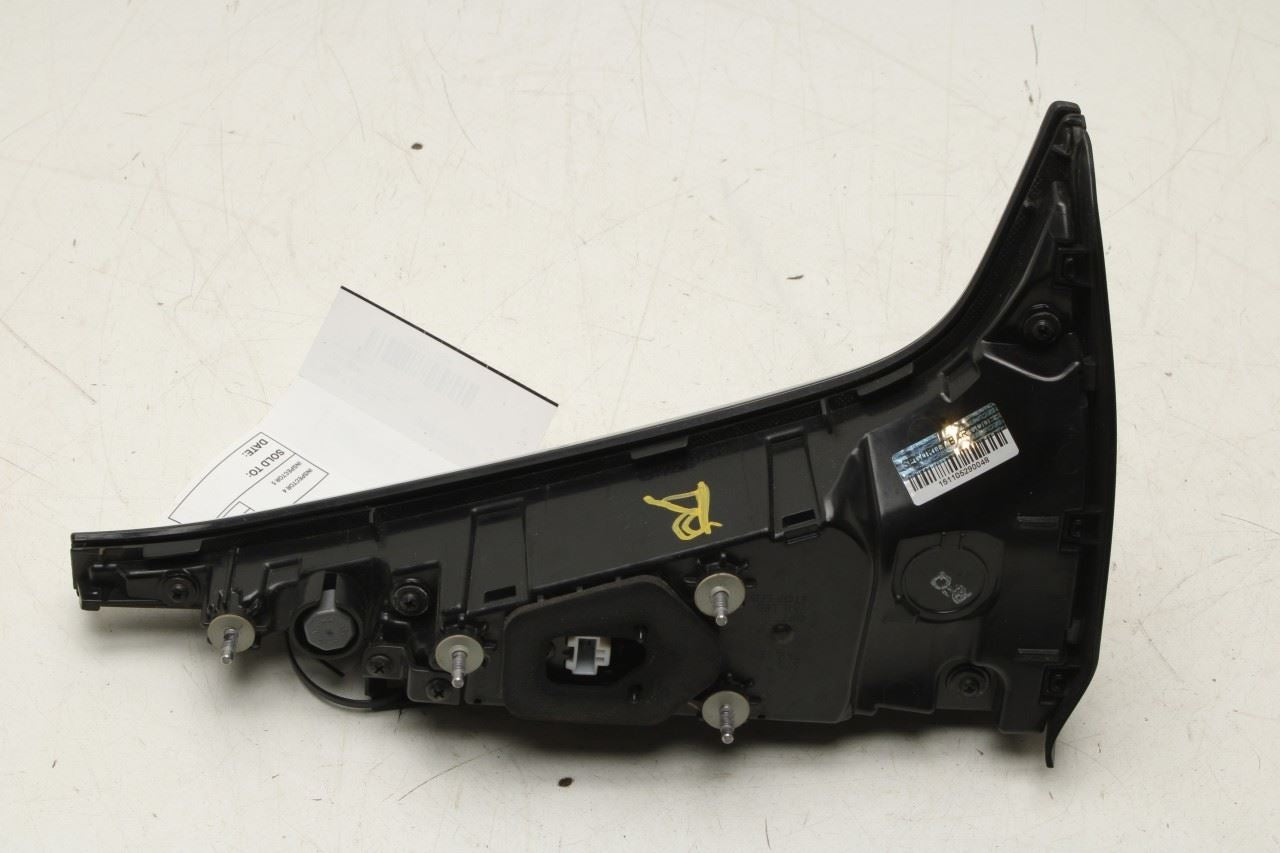 2023-2025 Kia Sportage Hybrid EX Rear Right Side Tail Light Lamp 92404-P1000 OEM - Alshned Auto Parts