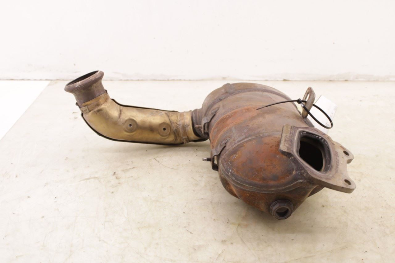 2017-18 Chrysler Pacifica Limited 3.6L FWD Rear Exhaust Manifold 68184161AB OEM - Alshned Auto Parts