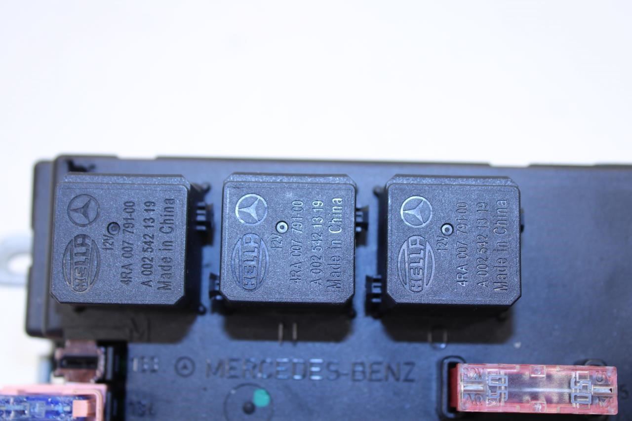 2009-10 Mercedes-Benz S550 Rear Trunk Fuse Relay Junction Box 221-545-14-01 OEM - Alshned Auto Parts