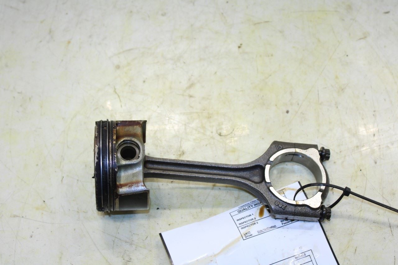 2020-2022 Kia Soul LX 2.0L Engine Piston No 4 w/ Connecting Rod 23510-2E420 OEM - Alshned Auto Parts