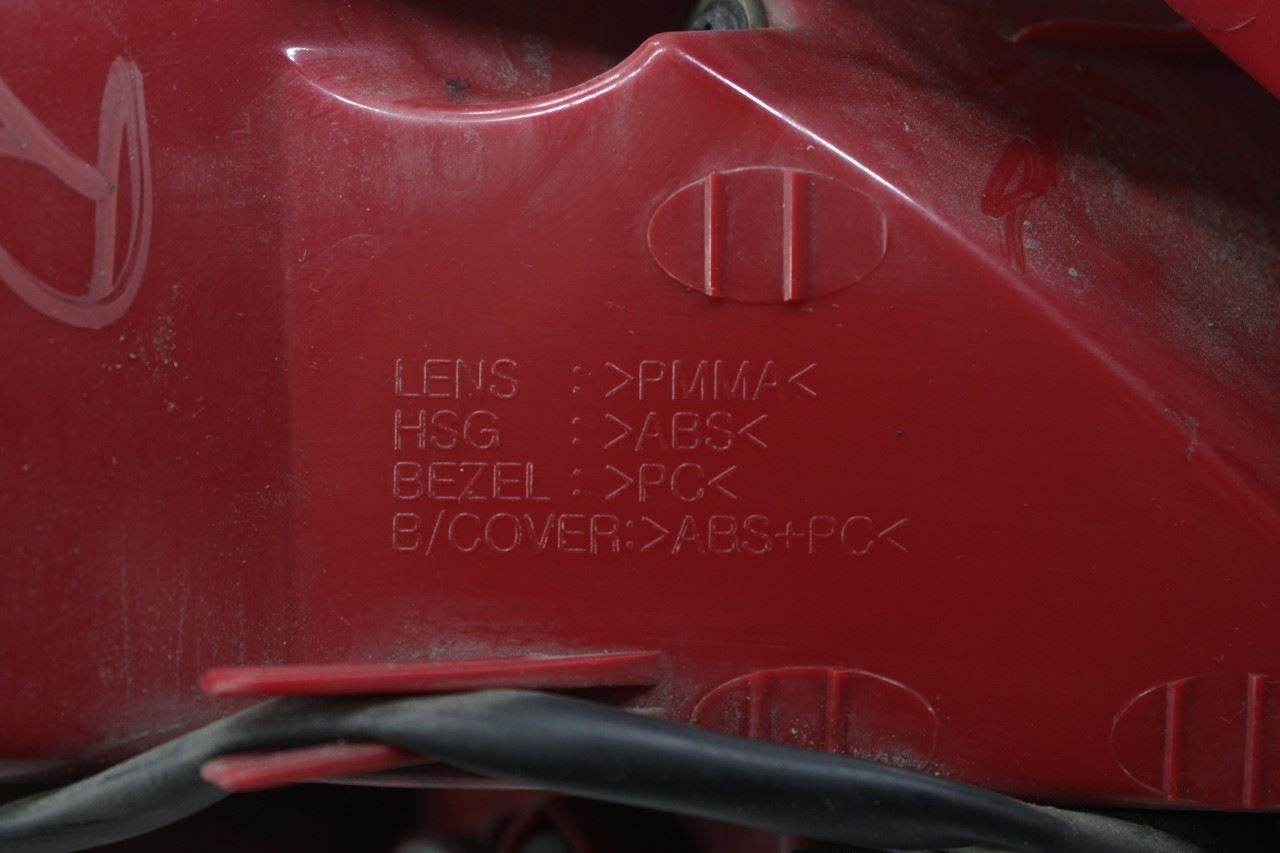 2011-2017 Hyundai Veloster Turbo Rear Right Side Tail Light Lamp 92402-2V100 OEM - Alshned Auto Parts