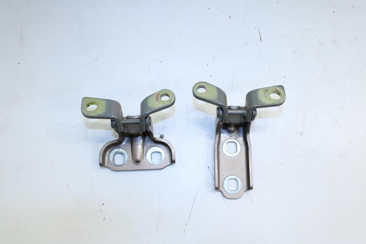 2017-20 Buick Encore Rear Right Side Door Hinge Upper and Lower Set 13501714 OEM - Alshned Auto Parts