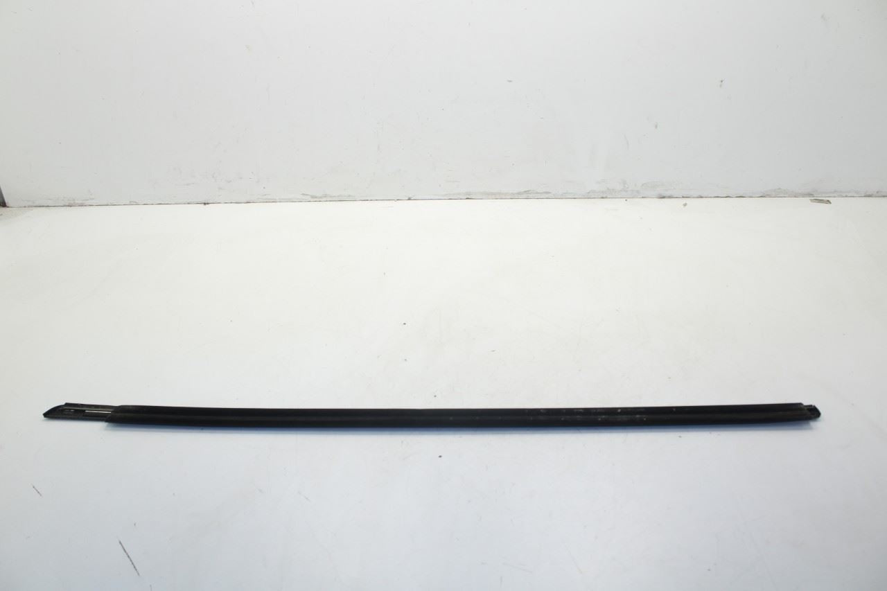 08-14 Dodge Challenger Front Right Door Belt Weatherstrip Pair 55399122AF *ReaD* - Alshned Auto Parts