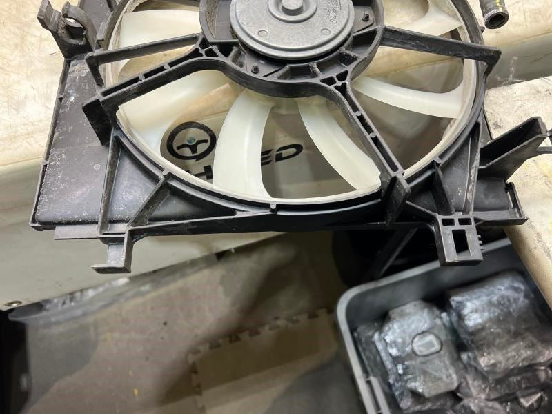 16-22 Toyota Prius 1.8L Dual Radiator Cooling Fan Motor Assy 16711-37160 *ReaD* - Alshned Auto Parts