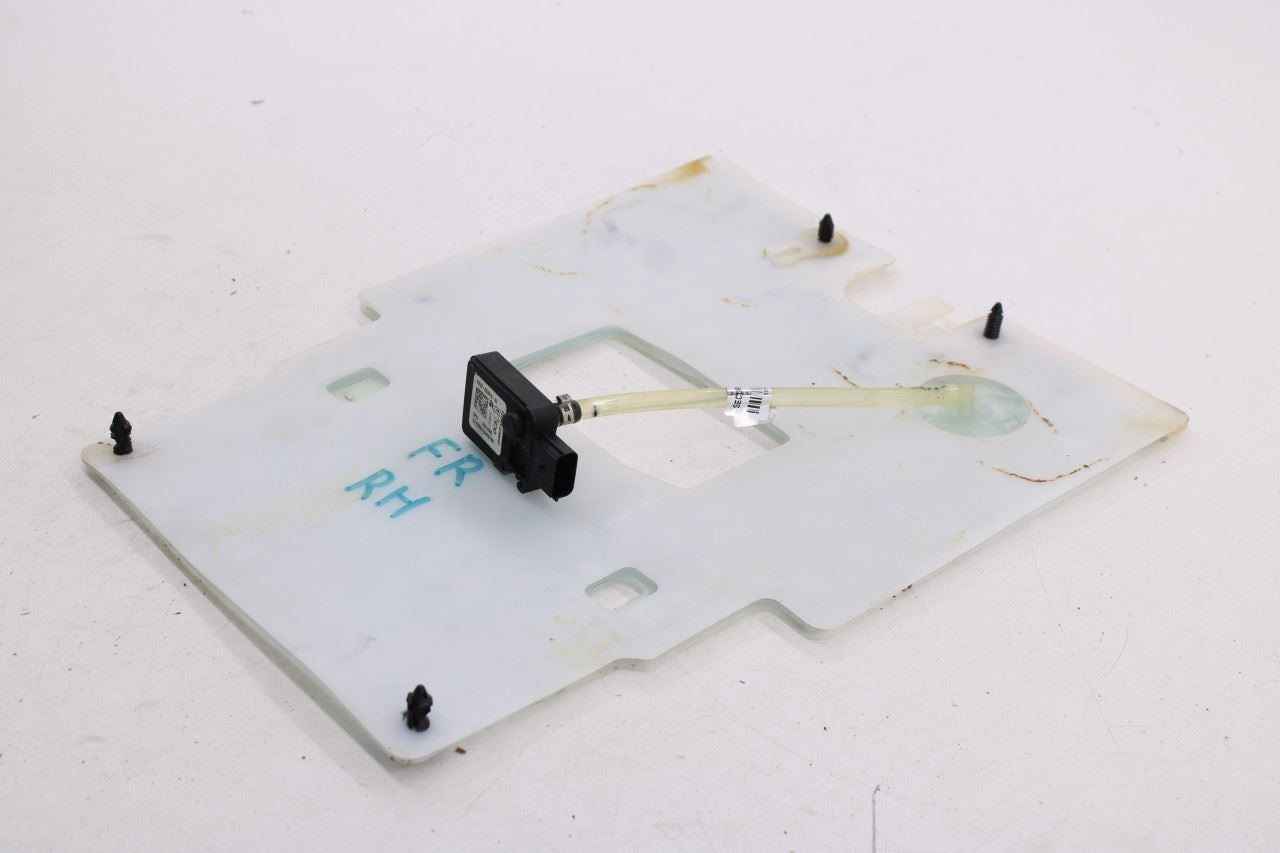 2015-2017 Ford Mustang Conv V6 Front Right Passenger Seat Occupant Sensor Module2